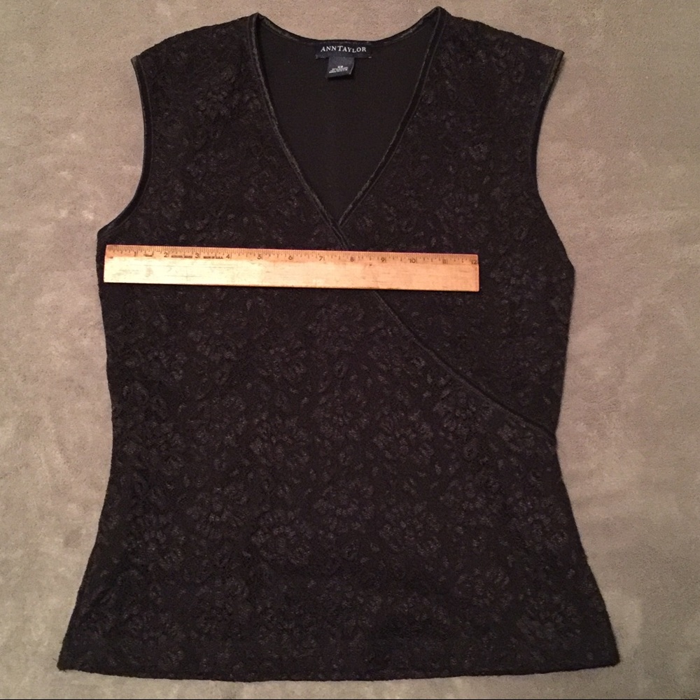 Ann Taylor black lace sleeveless top XS